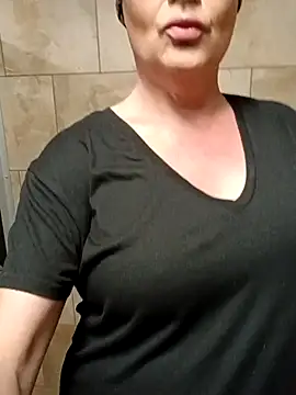 Snapshot of Mona_The_MILF chatting on 1, 7, 2026 Mona The MILF online show from 1, 7, 2026