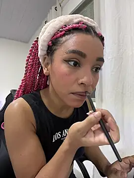 Lillith Bloom online show from 5, 5, 2026