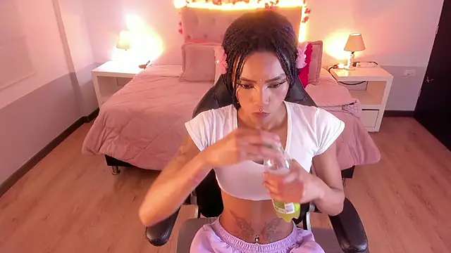 Samantha spike2 online show from 28, 2, 2026