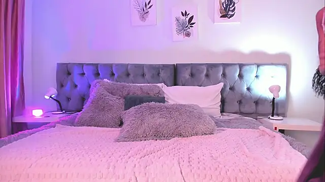 Samantha spike2 online show from 12, 1, 2026