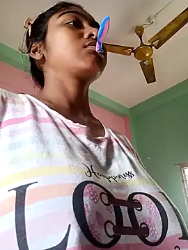 Cute diya023 online show from 12, 4, 2026