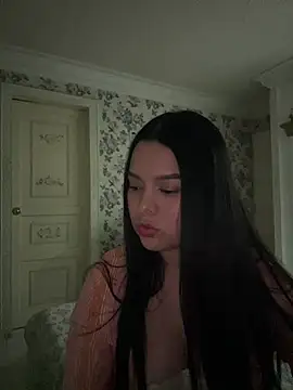 Snapshot of sweet_ruby_ chatting on 8, 5, 2026 sweet ruby online show from 8, 5, 2026
