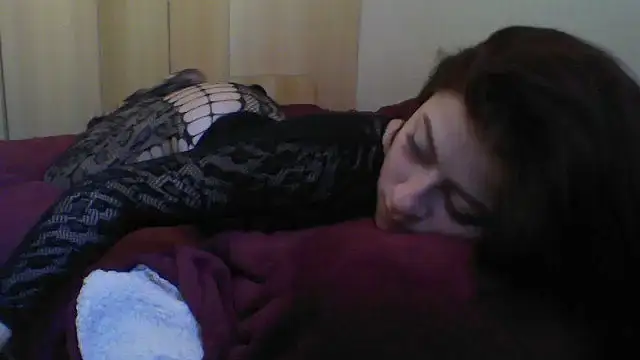 GabriellaManhas online show from 19, 4, 2026