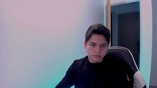 Snapshot of Asta_YunoXXX chatting on 4, 6, 2026 Asta YunoXXX online show from 4, 6, 2026