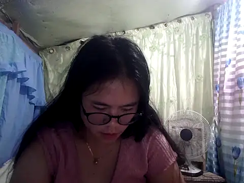 xxdreamgirl69 online show from 29, 4, 2026