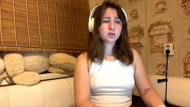 Snapshot of Tessa_Muse chatting on 29, 11, 2025 Tessa Muse online show from 29, 11, 2025