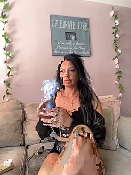Lolaxox  online show from 27, 6, 2026