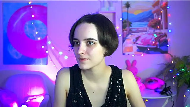 KateWillows online show from 29, 11, 2025