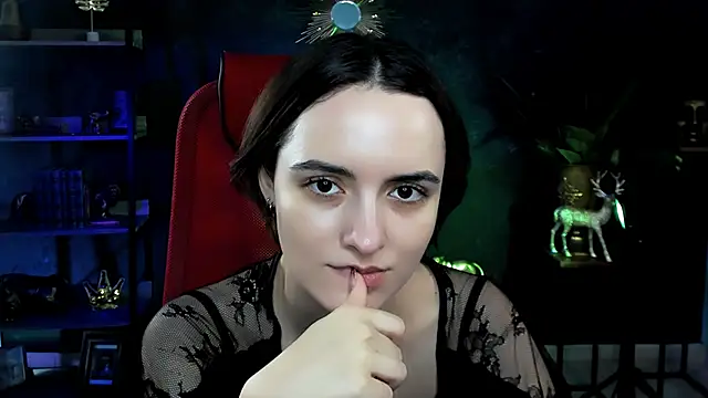 KateWillows online show from 8, 2, 2026