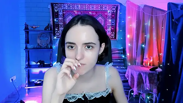 KateWillows online show from 13, 3, 2026