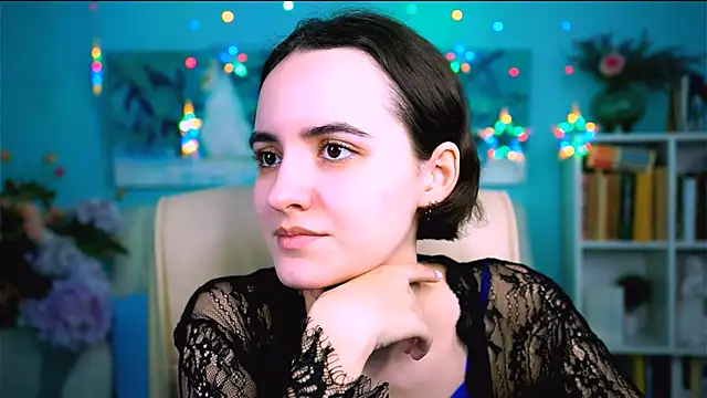 KateWillows online show from 22, 2, 2026