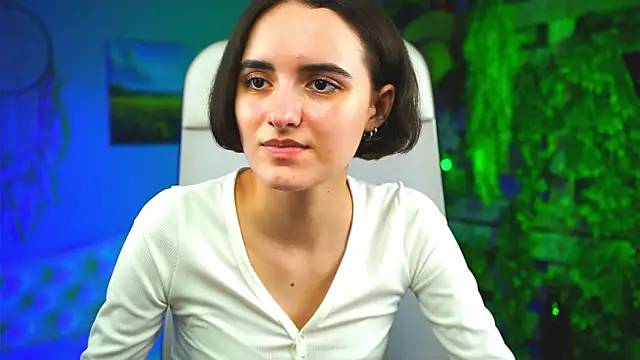 KateWillows online show from 10, 3, 2026