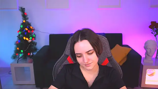 KateWillows online show from 20, 12, 2025