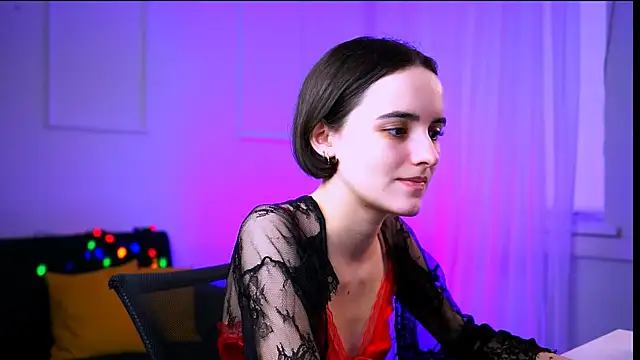 KateWillows online show from 20, 2, 2026