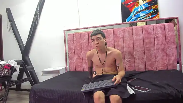 lucy 78 sweet online show from 28, 4, 2026