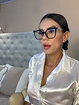 SofhiaTaylor online show from 16, 1, 2026