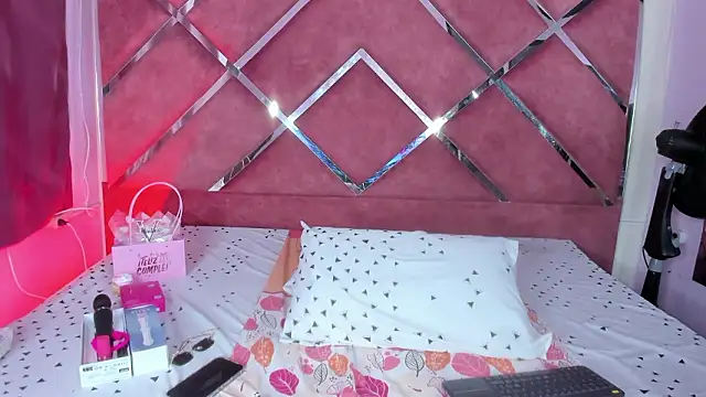 MeganDangelo online show from 10, 2, 2026