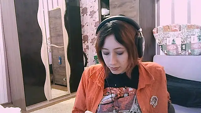 Snapshot of AmandaGimenez chatting on 1, 12, 2025 AmandaGimenez online show from 1, 12, 2025