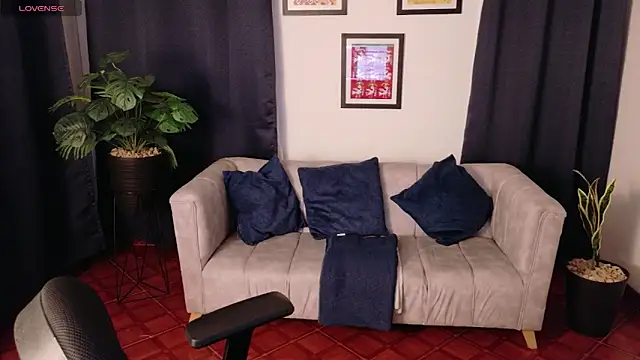 MilfArlet online show from 14, 1, 2026