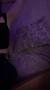 Snapshot of Tinashiny chatting on 28, 11, 2025 Tinashiny online show from 28, 11, 2025