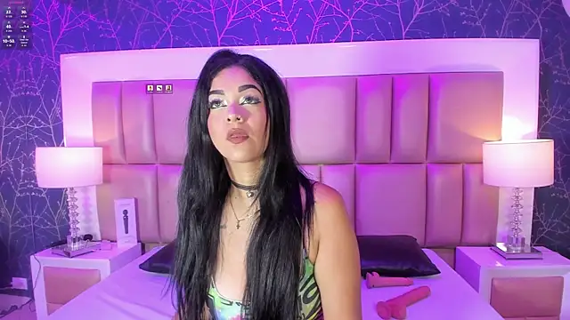 MarianaMontezz online show from 28, 4, 2026