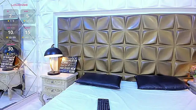 MarianaMontezz online show from 14, 12, 2025