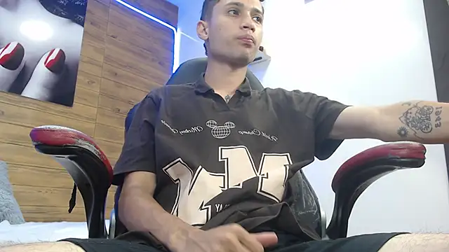 LucassSmith11 online show from 11, 3, 2026