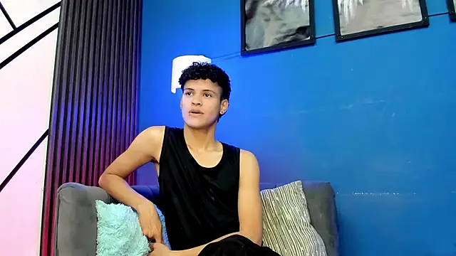 Snapshot of Sky_Rivers chatting on 29, 11, 2025 Sky Rivers online show from 29, 11, 2025