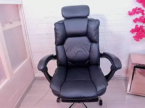 Brianna Cute online show from 2, 12, 2025