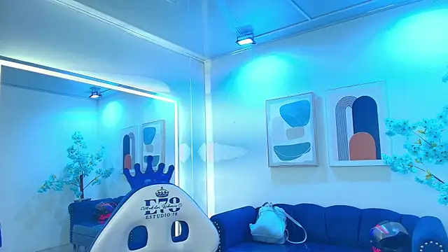 Snapshot of myla_evans chatting on 30, 11, 2025 myla evans online show from 30, 11, 2025