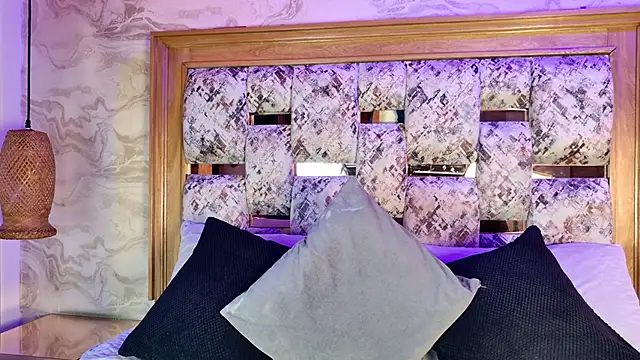 emily dempsey online show from 10, 2, 2026