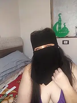 Snapshot of lolotheone chatting on 6, 4, 2026 lolotheone online show from 6, 4, 2026