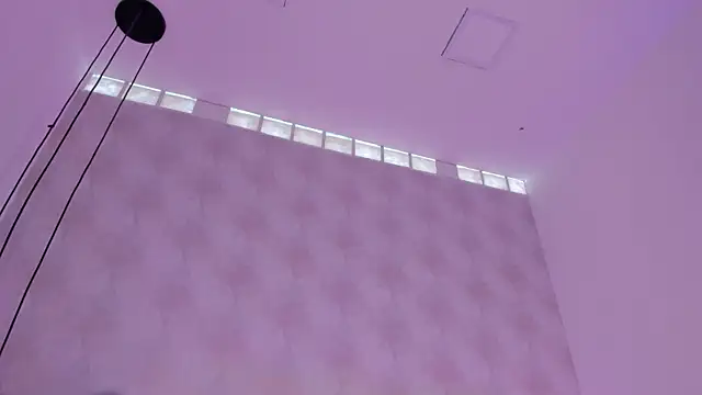 Emily luve online show from 20, 4, 2026