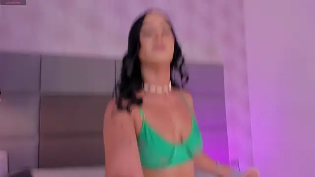 Emily luve online show from 18, 4, 2026