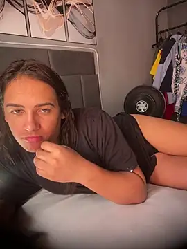 larysinha online show from 14, 4, 2026