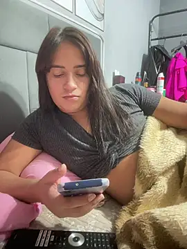 Snapshot of larysinha chatting on 15, 5, 2026 larysinha online show from 15, 5, 2026