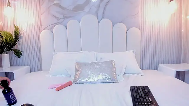 CHLOE BLOWJOB online show from 7, 1, 2026