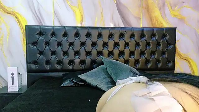 MilaDeRoux online show from 29, 3, 2026