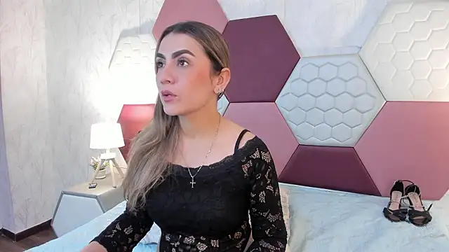 AriaRous online show from 5, 2, 2026