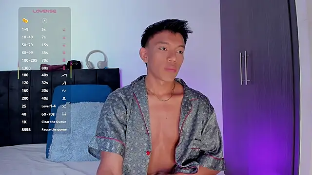 santinaughty online show from 14, 2, 2026