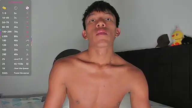 santinaughty online show from 24, 4, 2026