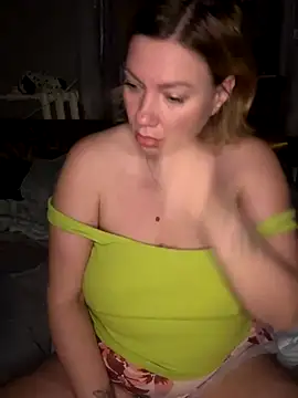 Snapshot of Lola_kiss_me chatting on 29, 11, 2025 Lola kiss me online show from 29, 11, 2025