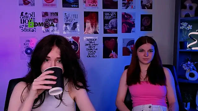 Snapshot of mikameovv chatting on 9, 7, 2026 mikameovv online show from 9, 7, 2026