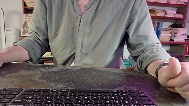 Snapshot of diogene11 chatting on 30, 11, 2025 diogene11 online show from 30, 11, 2025