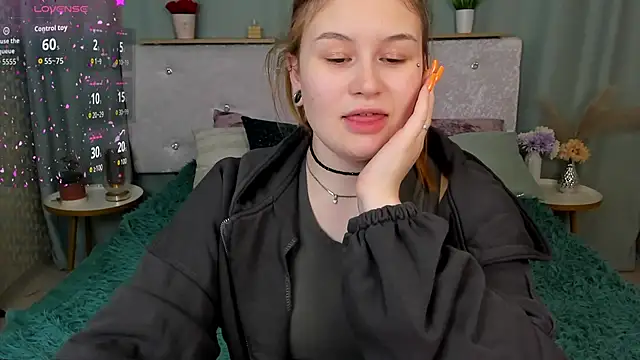 MilanaXHoney online show from 23, 2, 2026