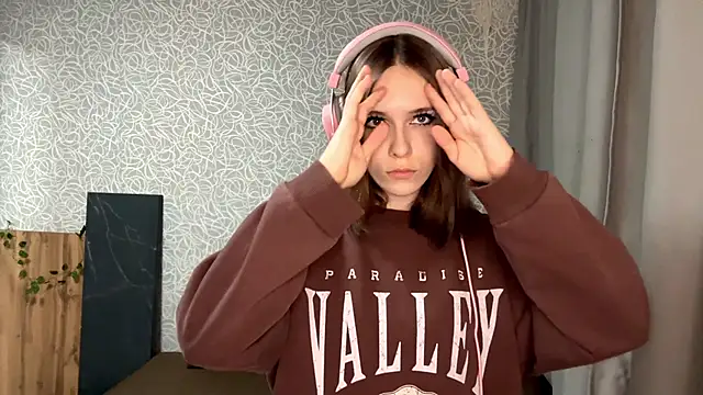 Snapshot of EvaLoveer chatting on 1, 12, 2025 EvaLoveer online show from 1, 12, 2025