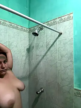 Snapshot of Kittysweet2001 chatting on 29, 11, 2025 Kittysweet2001 online show from 29, 11, 2025