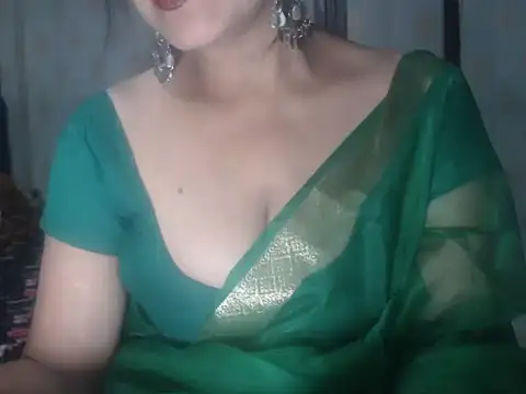 Hotronita123 online show from 4, 2, 2026