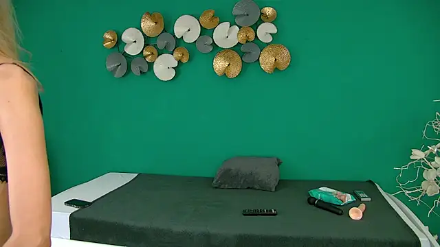 Snapshot of RoxanneJoy chatting on 22, 4, 2026 RoxanneJoy online show from 22, 4, 2026