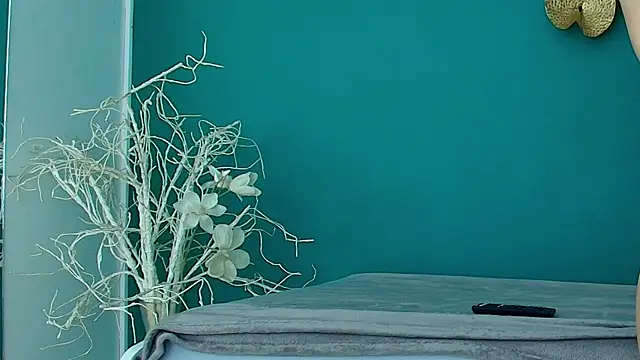 RoxanneJoy online show from 1, 4, 2026